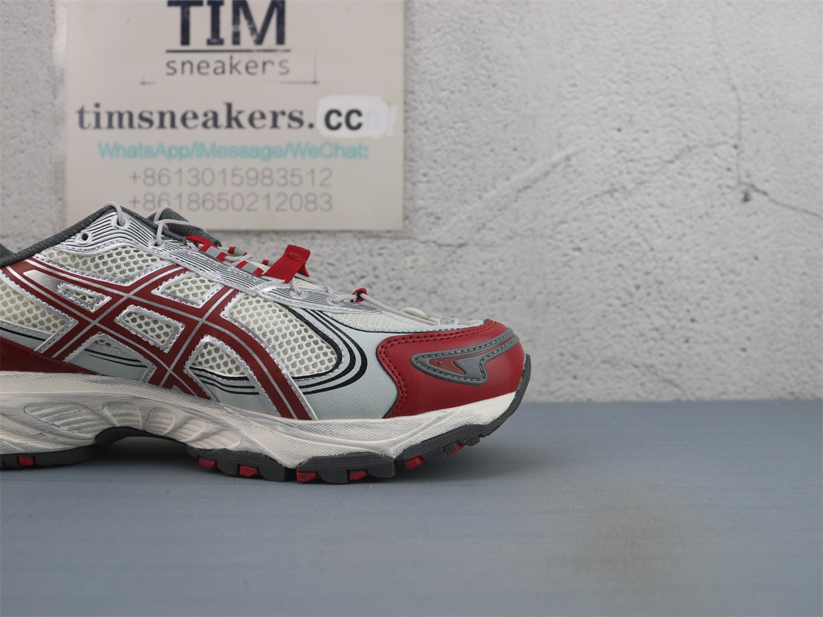 ASICS Gel Kahana TR V4 Red Silver 1203A585-100